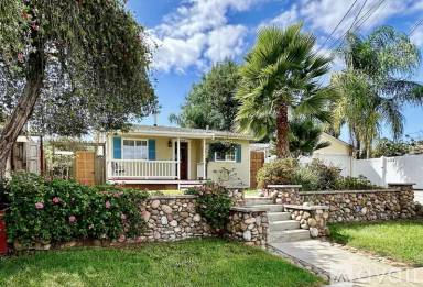 Main picture of 2432 Vancouver Ave