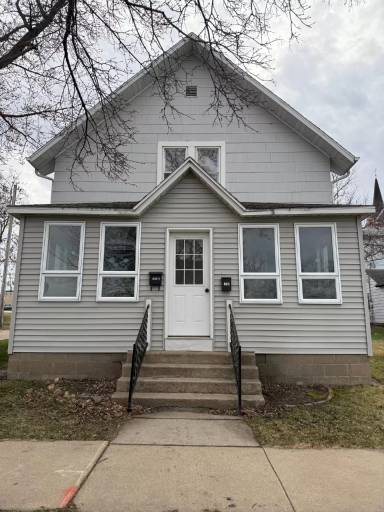 Main picture of 809 McLean Ave