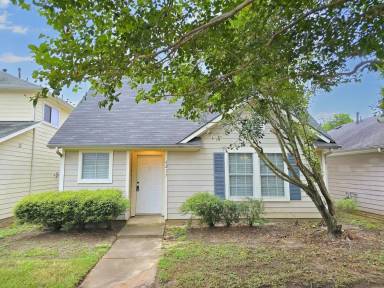 Main picture of 6217 Settlers Square Ln