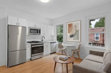 Main picture of 1384 State St