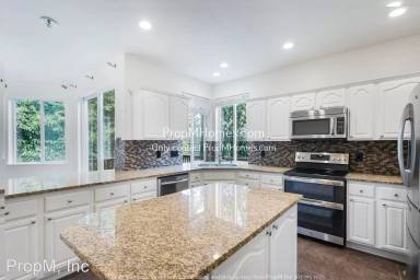 Main picture of 15680 SW Colyer Way