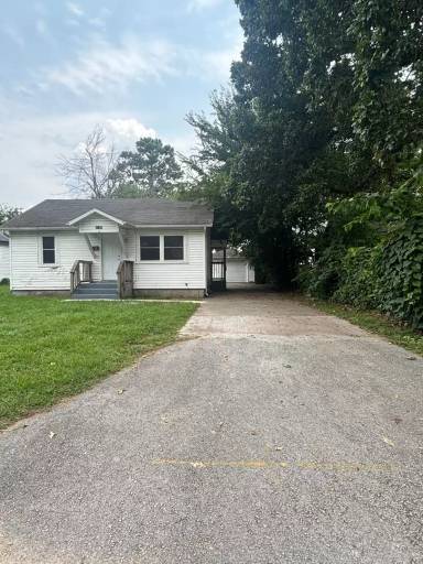 Main picture of 2126 W Thoman St