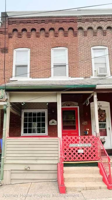 Main picture of 1029 E 4th St