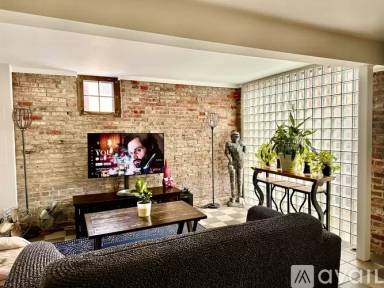 Main picture of 207 Irving Ct