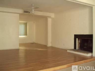 Main picture of 2852 N Magnolia Ave
