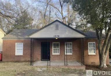 Main picture of 1076 Carlisle Ave