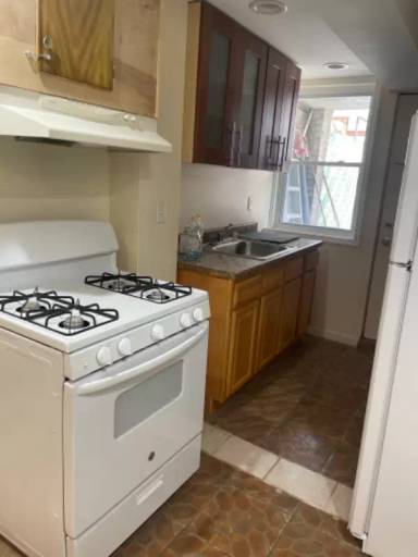 Main picture of 293 E 92nd St