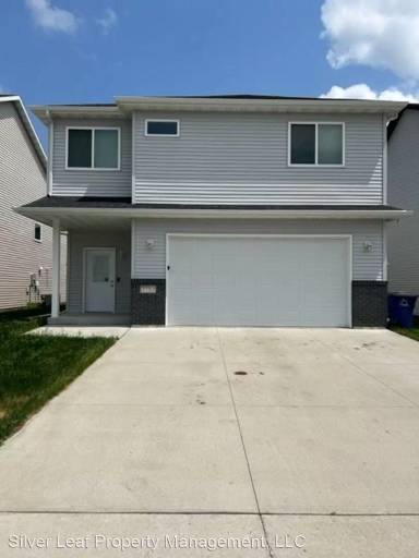 Main picture of 3752 30th St S