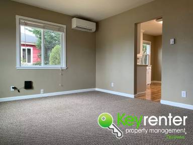 Main picture of 635 S Hawthorne St