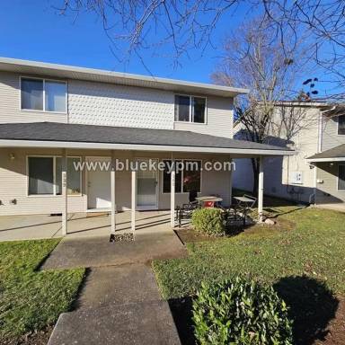 Main picture of 343 NE 133rd Ave