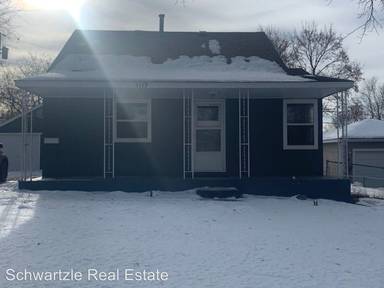 Main picture of 3117 E 18th St