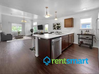 Main picture of 2245 South Ave W