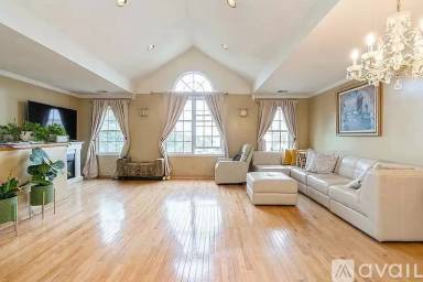 Main picture of 18 Grieco Dr
