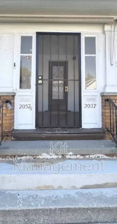 Main picture of 2057 Airport Hwy