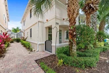 Main picture of 15369 Laughing Gull Ln