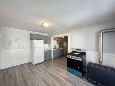 Main picture of 398 Amory St