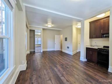 Main picture of 32 Taylor St