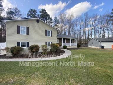 Main picture of 180 Crestwood Ct