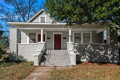 Main picture of 7116 Division Ave