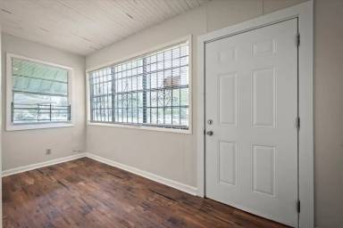 Main picture of 1066 W 13th St