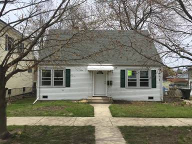 Main picture of 8838 S Talman Ave
