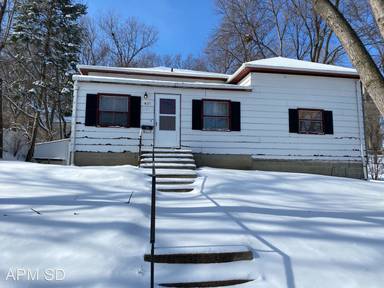 Main picture of 421 N Spring Ave