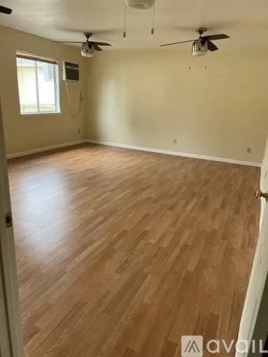 Main picture of 869 Clark Ave