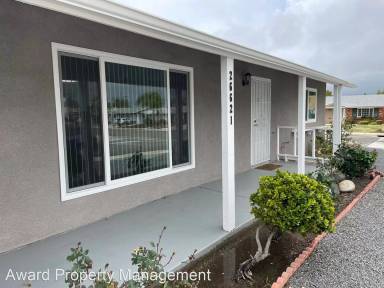 Main picture of 26621 Oakmont Dr