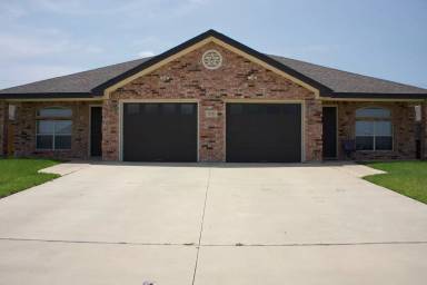 Main picture of 4910 Heather Ln