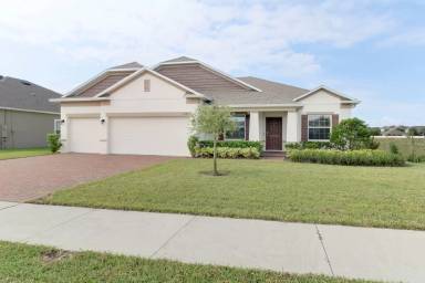Main picture of 2525 Carriage Pointe Loop