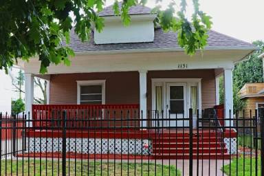 Main picture of 1131 S Market St