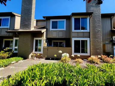 Main picture of 1092 Gull Ave