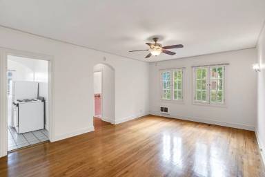 Main picture of 1275 N Washington St