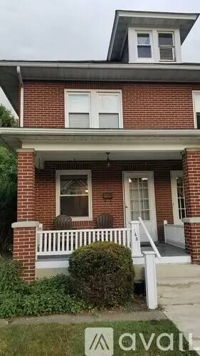 Main picture of 145 W Areba Ave