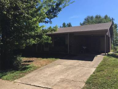 Main picture of 58 White Dr