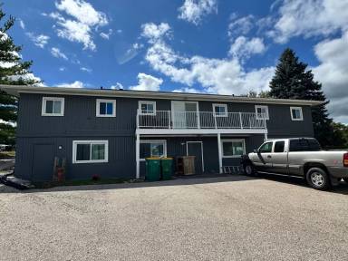 Main picture of W210N11785 Hilltop Dr