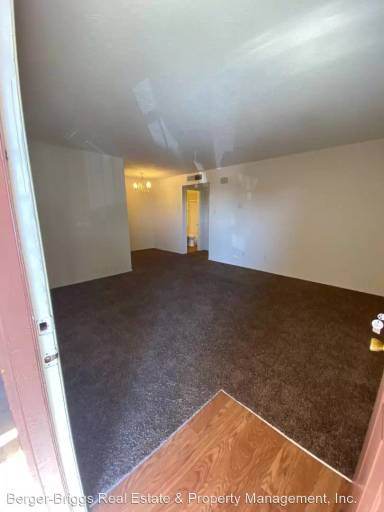 Main picture of 12001 Menaul Blvd NE