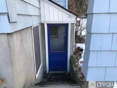 Main picture of 905 NE D St