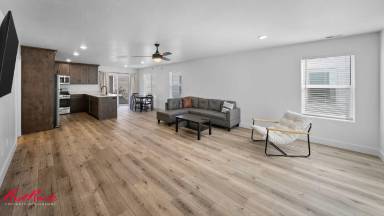 Main picture of 266 N 300 W