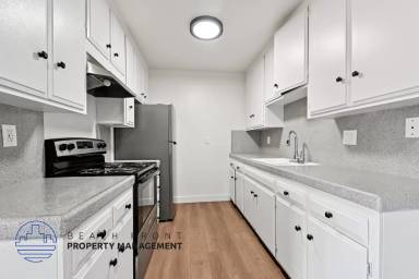 Main picture of 1105 N Flower St