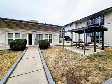 Main picture of 5030 El Camino Dr