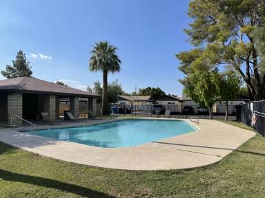 Main picture of 826 W Laguna Dr