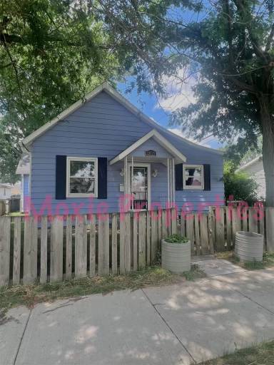 Main picture of 1015 S Jay St