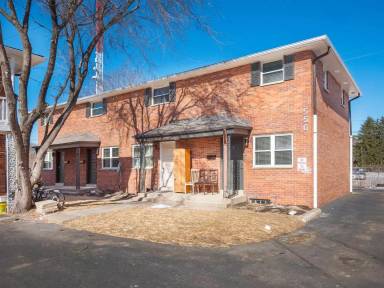 Main picture of 552-558 Riverview Dr