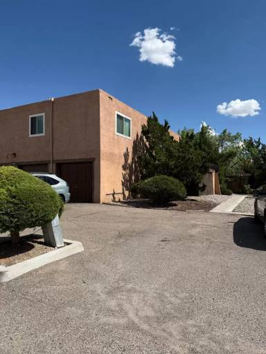 Main picture of 8436 Chambers Ct NE