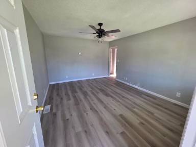 Main picture of 274 Victory Dr