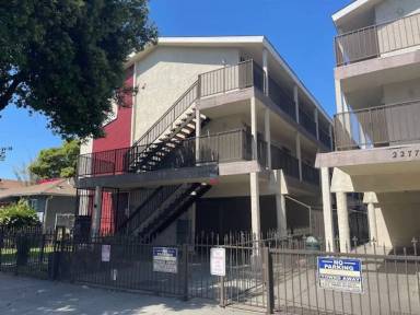 Main picture of 2269 Earl Ave