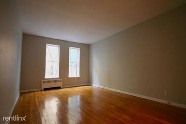 Main picture of 205 E 70th St