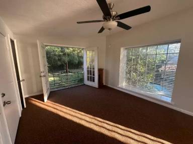 Main picture of 10220 Marsh Ln