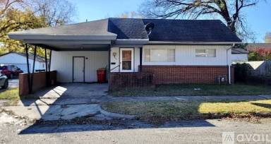 Main picture of 504 E 8th St